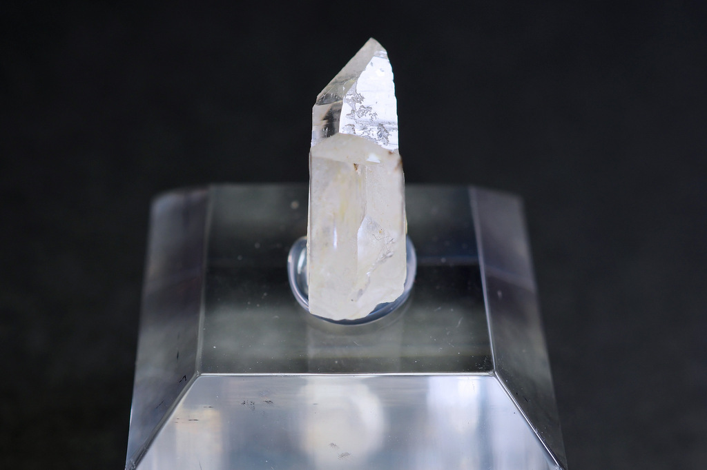 オシガハエの日本式双晶 – 水晶語り。